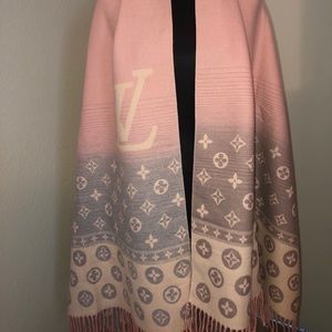 LV scarf/shawl